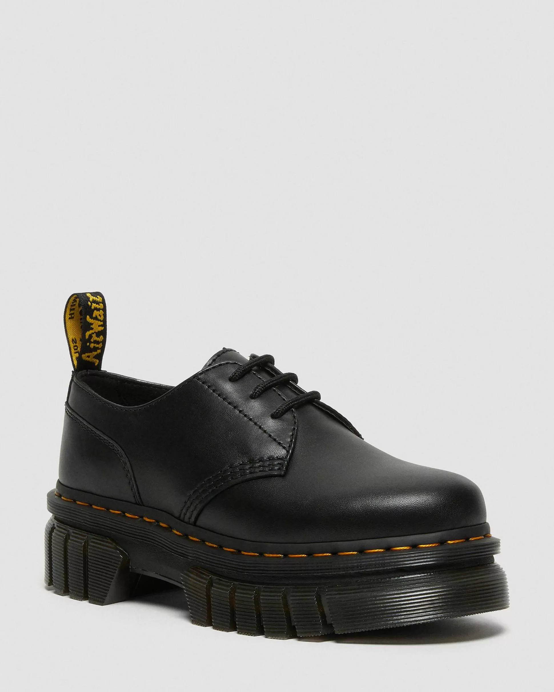 Damen Dr. Martens Schwarze Schuhe>Audrick Nappa Lux Leder Plateauschuhe