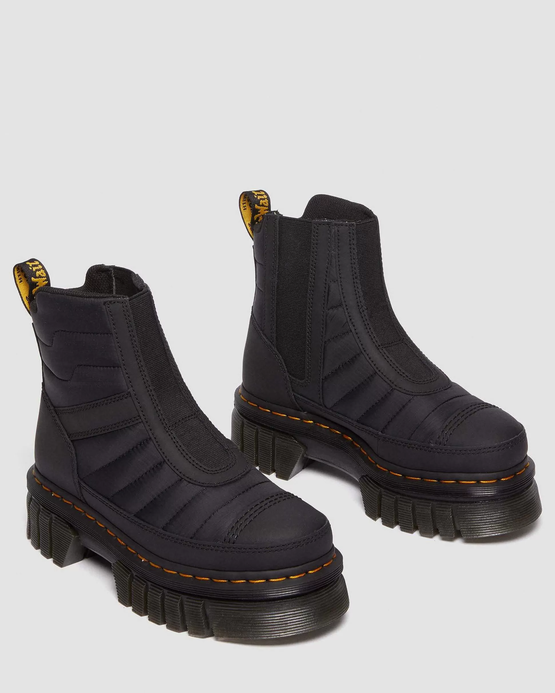 Damen Dr. Martens Plateaustiefel>Audrick Quilted Plateau Chelsea Boots