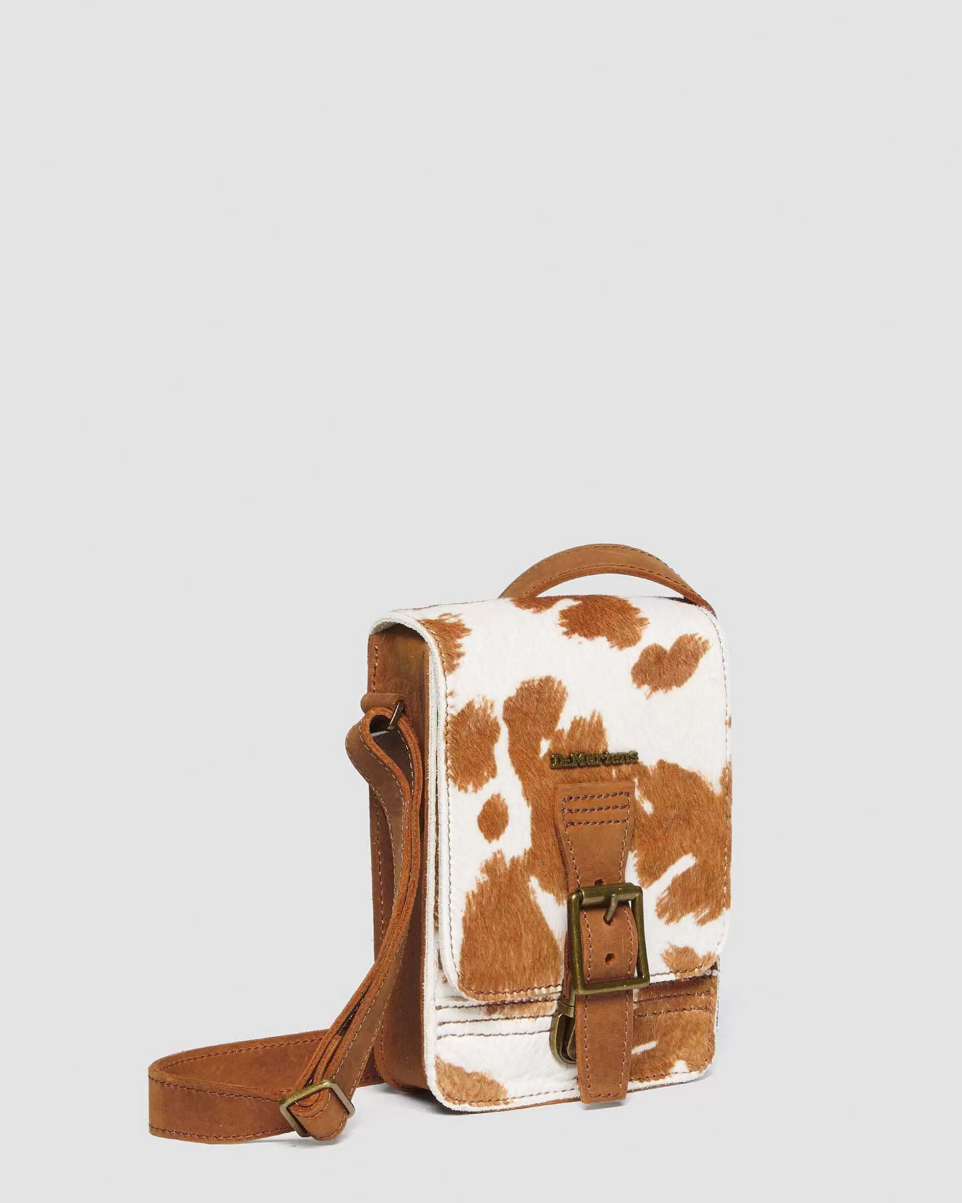 Unisex Dr. Martens Mini-Taschen>Hair-On Cow Print Vertical Umhangetasche